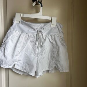 High Waist White Relaxed Fit Shorts
